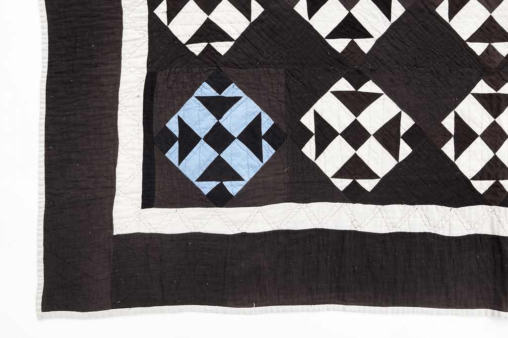 1930's Amish Quilt - SHARKTOOTH Antique and Vintage Textiles