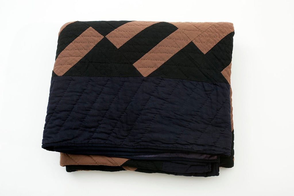 1940's Amish Quilt - SHARKTOOTH Antique and Vintage Textiles