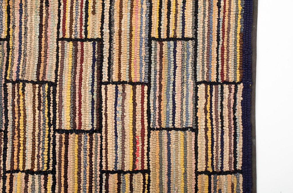 American Hooked Rug - SHARKTOOTH Antique and Vintage Textiles