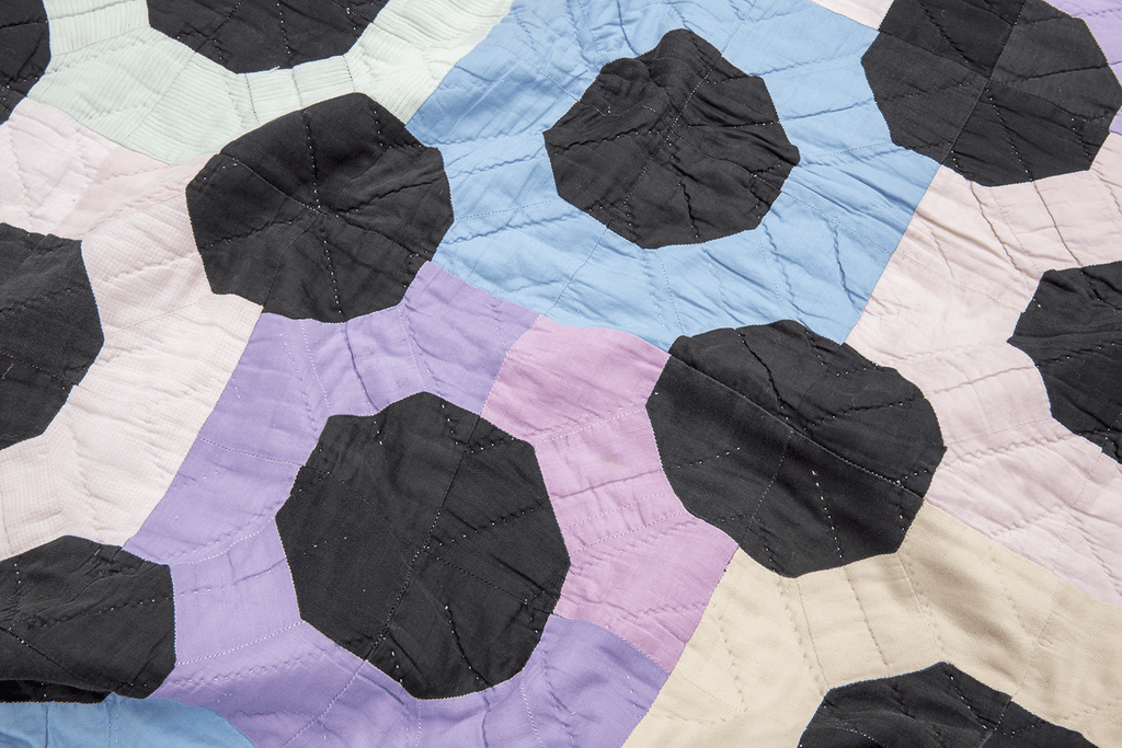 Amish Bow Tie Quilt - SHARKTOOTH Antique and Vintage Textiles