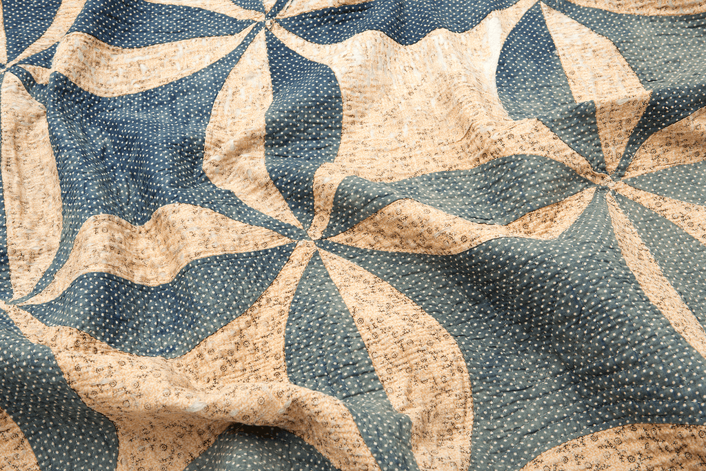 Antique Calico Quilt - SHARKTOOTH Antique and Vintage Textiles