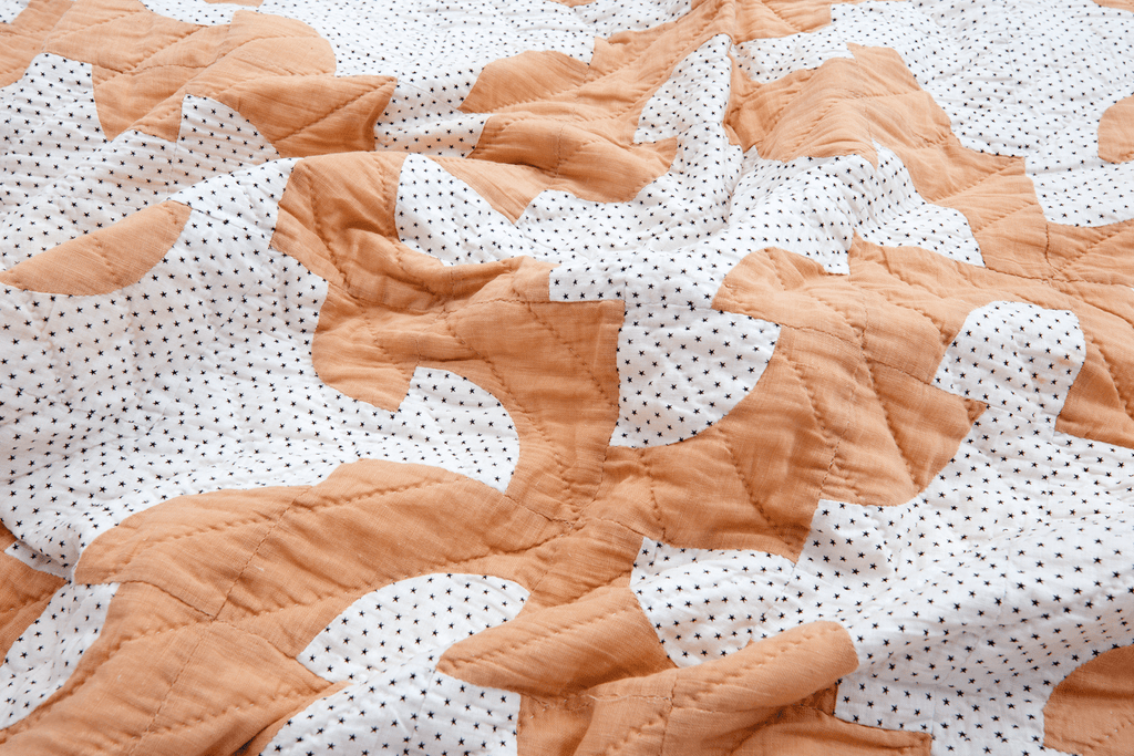 Antique Cotton Quilt - SHARKTOOTH Antique and Vintage Textiles