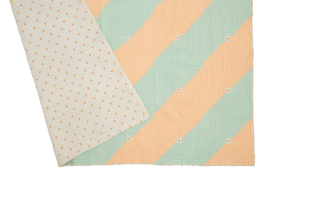 Antique Log Cabin Quilt - SHARKTOOTH Antique and Vintage Textiles