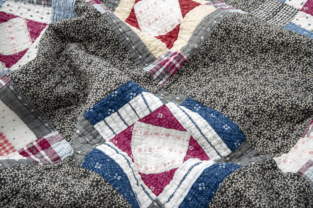 Antique Patchwork Block Quilt - SHARKTOOTH Antique and Vintage Textiles