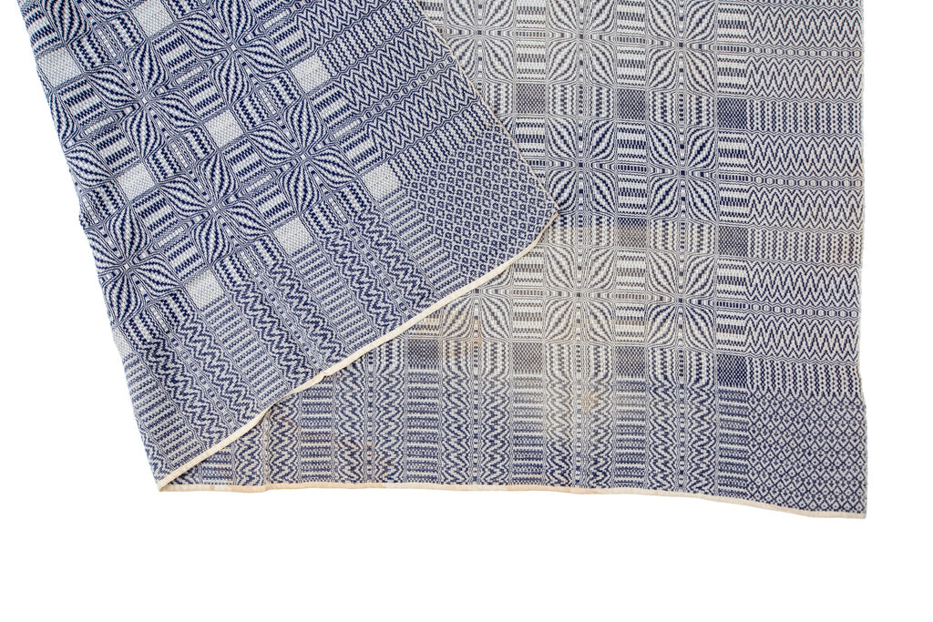 Double Bow Coverlet - SHARKTOOTH Antique and Vintage Textiles