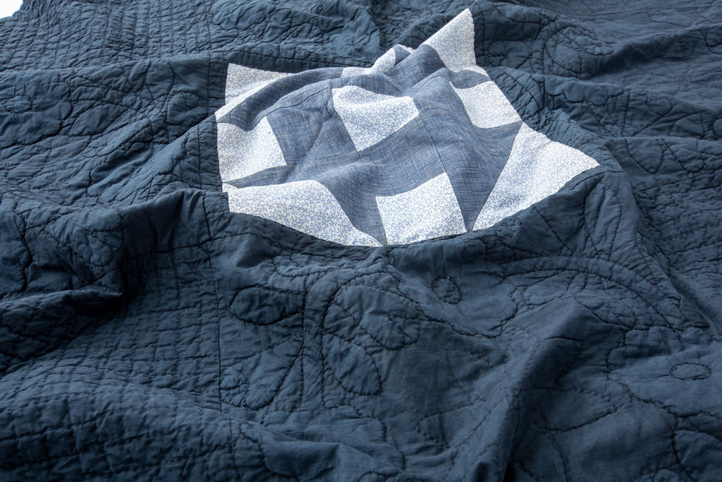 Floral Wreath Quilt - SHARKTOOTH Antique and Vintage Textiles