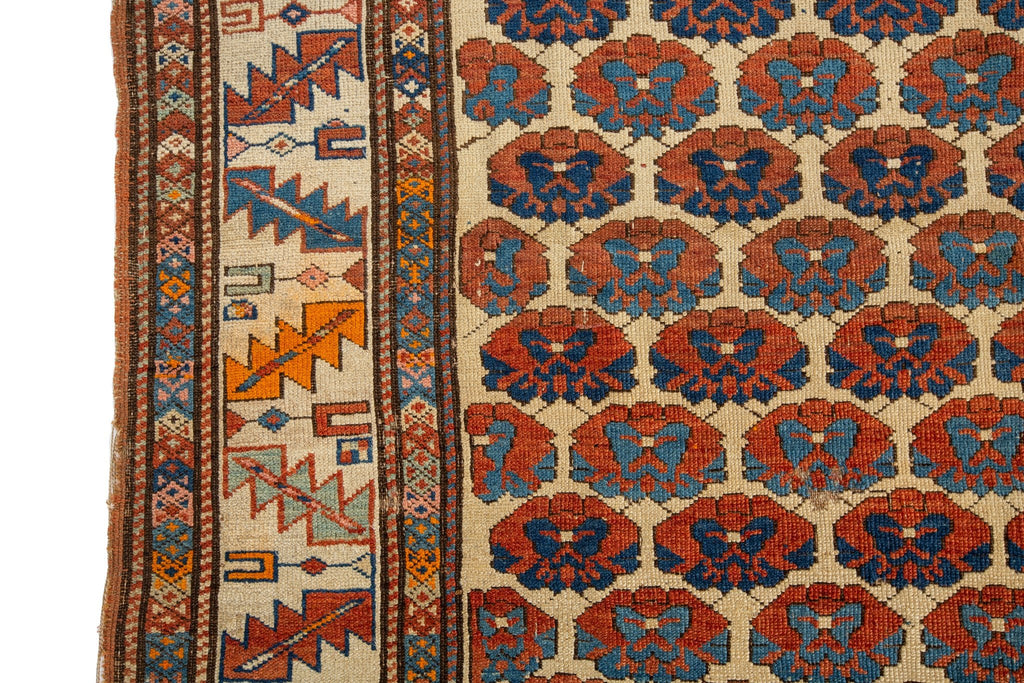 Seychour Kuba 4'2" x 5'10" - SHARKTOOTH Antique and Vintage Textiles