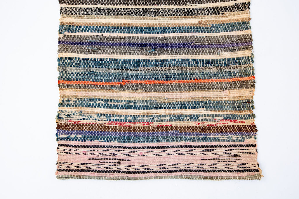 Shaker Rag Rug 1'6" x 2'11" - SHARKTOOTH Antique and Vintage Textiles