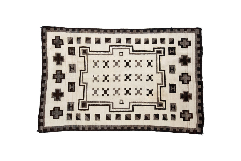 Transitional Navajo 4'9" x 7' - SHARKTOOTH Antique and Vintage Textiles