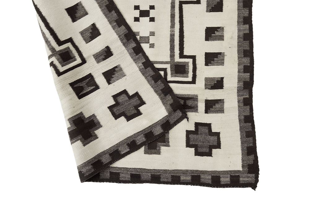 Transitional Navajo 4'9" x 7' - SHARKTOOTH Antique and Vintage Textiles